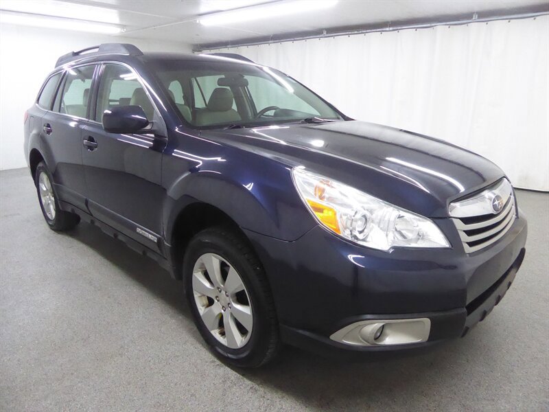 Used 2012 Subaru Outback 2.5i w/ Alloy Wheel Pkg AWD/4WD image 1