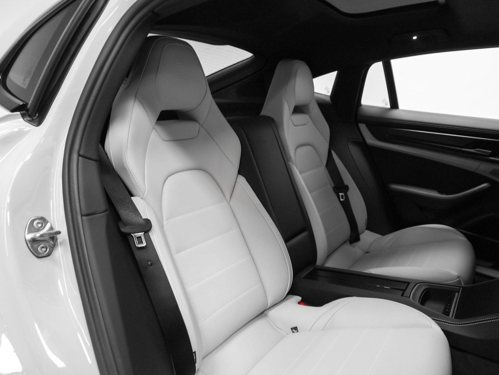 Certified 2026 Porsche Panamera 4 E-Hybrid AWD/4WD image 27