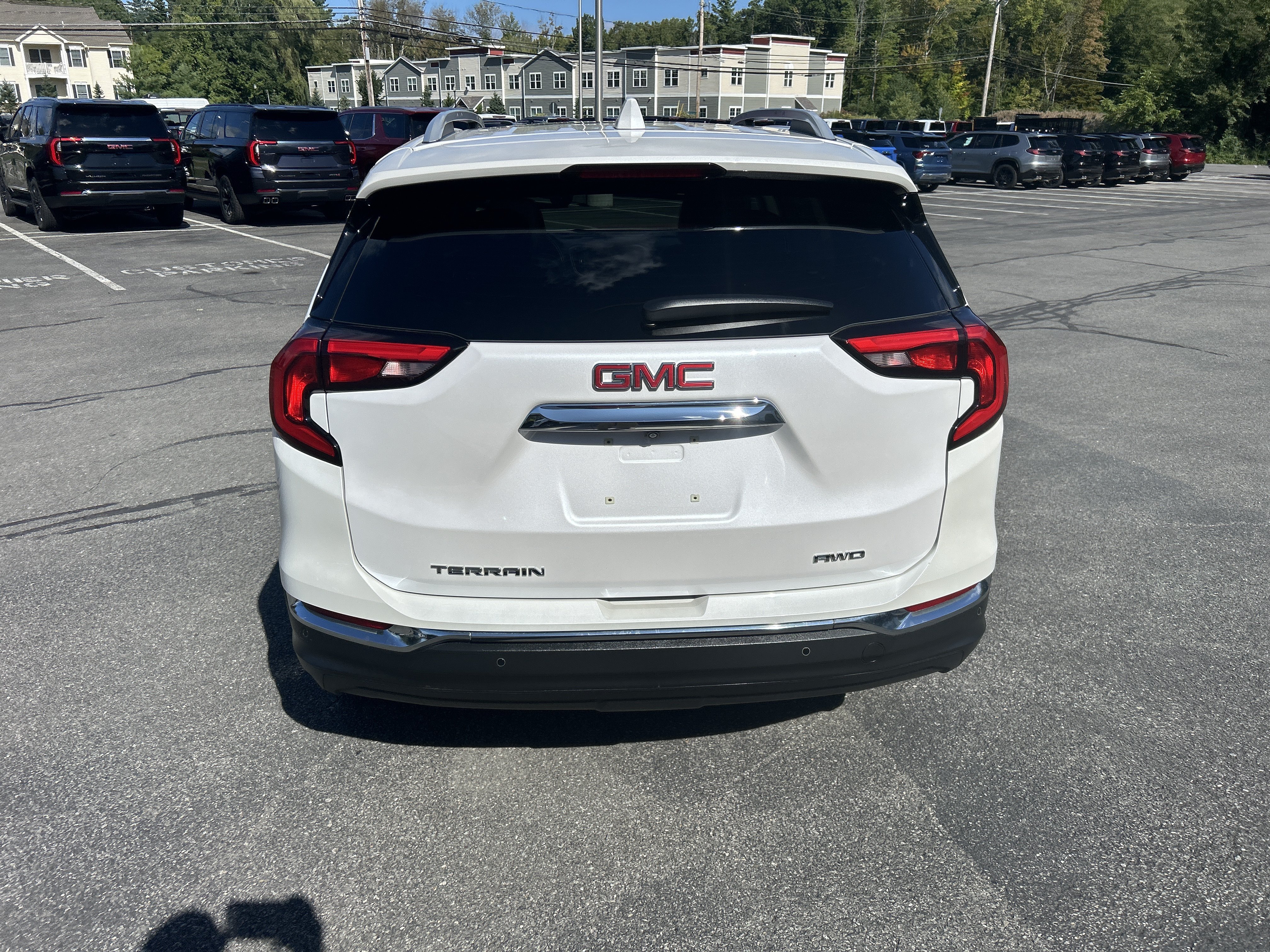 Certified 2021 GMC Terrain SLT w/ Infotainment Package II AWD/4WD image 8