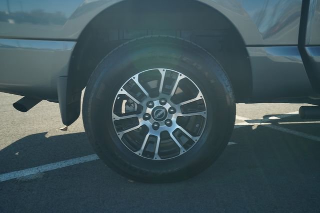 Used 2024 Nissan Titan SV w/ SV Convenience Package image 41