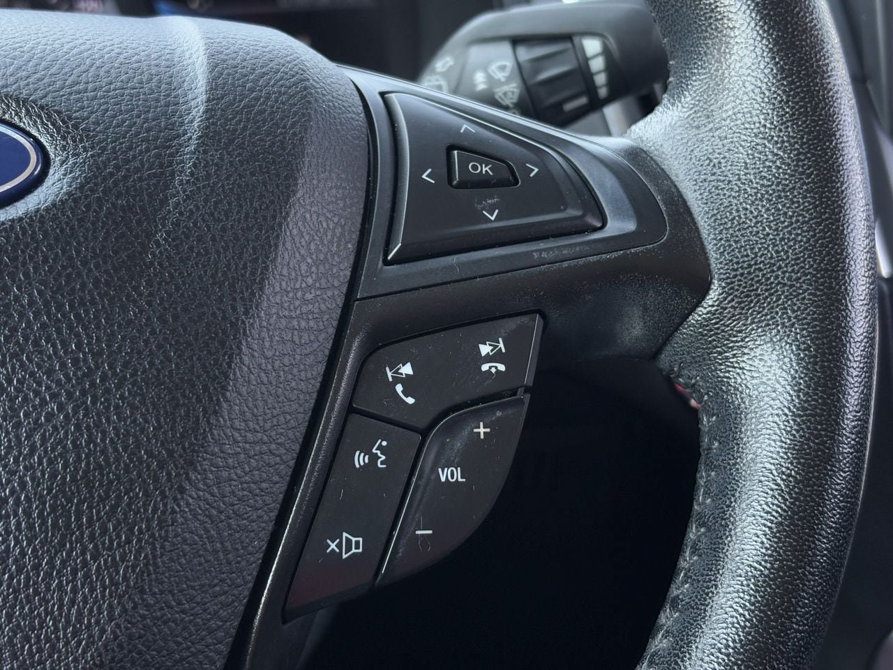 Used 2022 Ford Edge Titanium AWD/4WD image 17