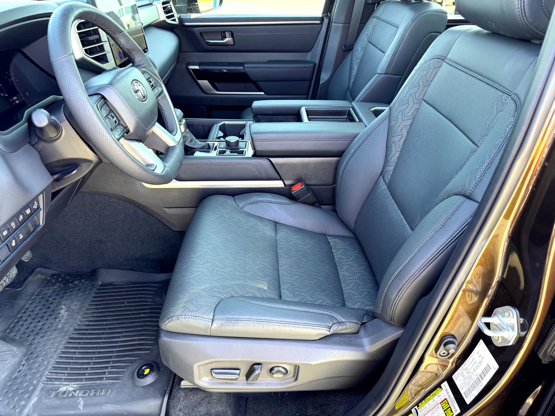 Used 2025 Toyota Tundra Limited image 12