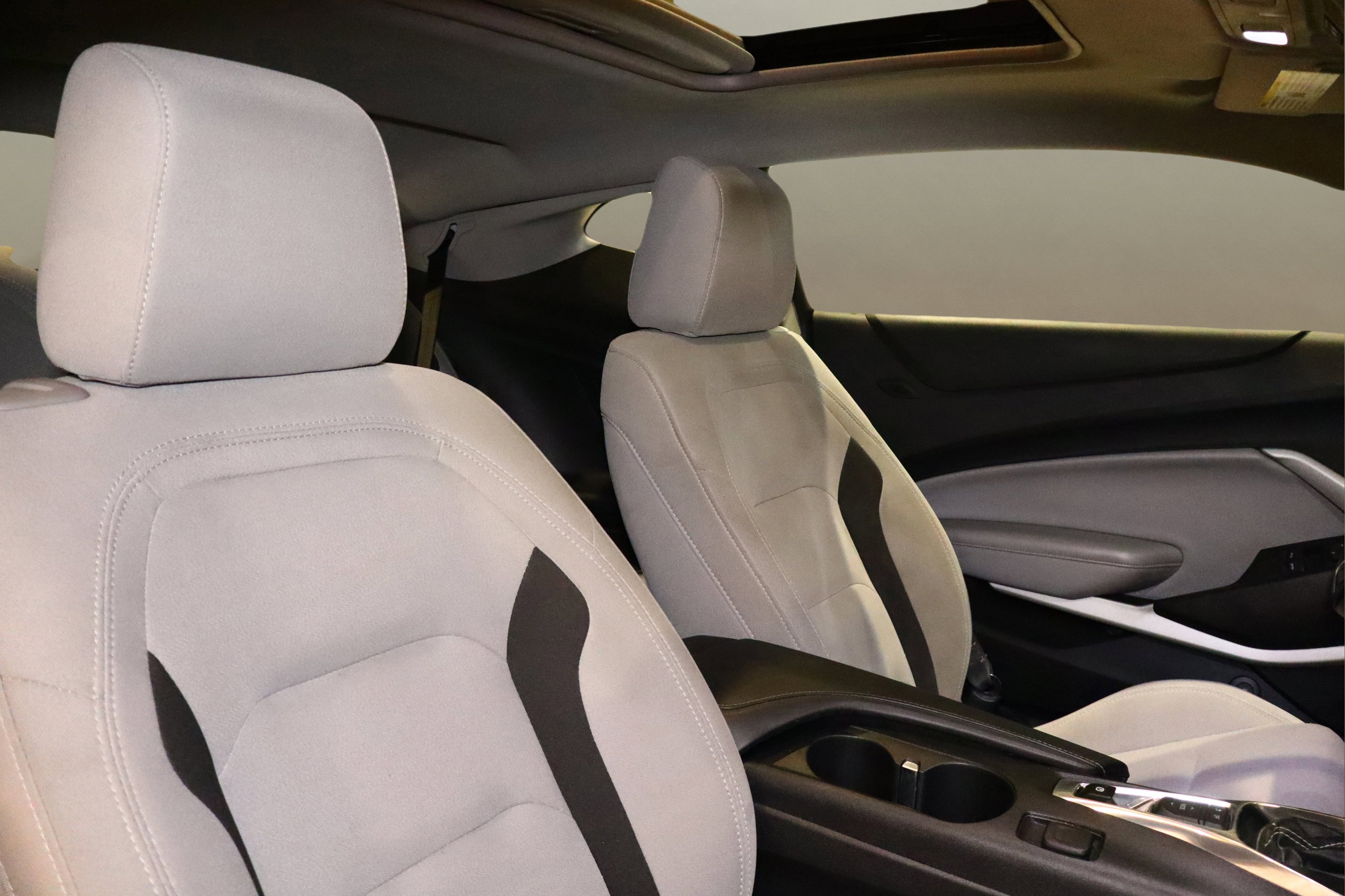 Used 2020 Chevrolet Camaro LT image 15