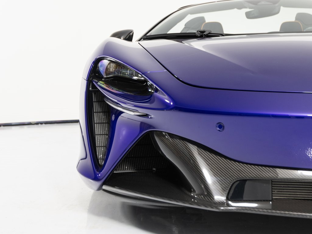 Used 2025 McLaren Artura Spider image 15