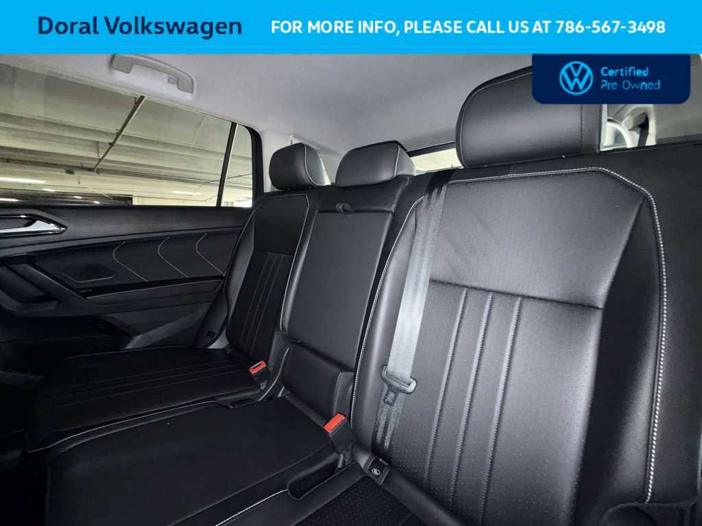 Certified 2023 Volkswagen Tiguan SE FWD image 21