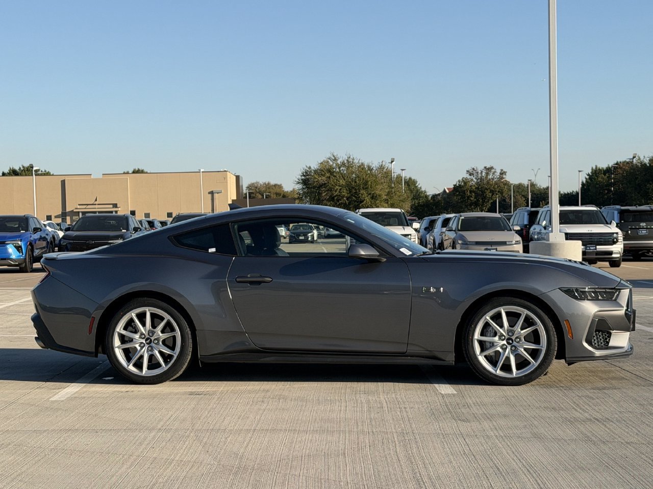 Used 2025 Ford Mustang GT Premium RWD image 3
