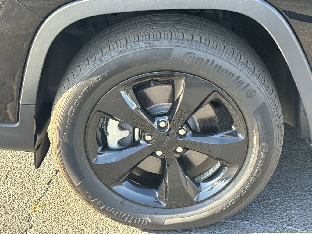 Used 2023 Jeep Cherokee Altitude Lux image 11