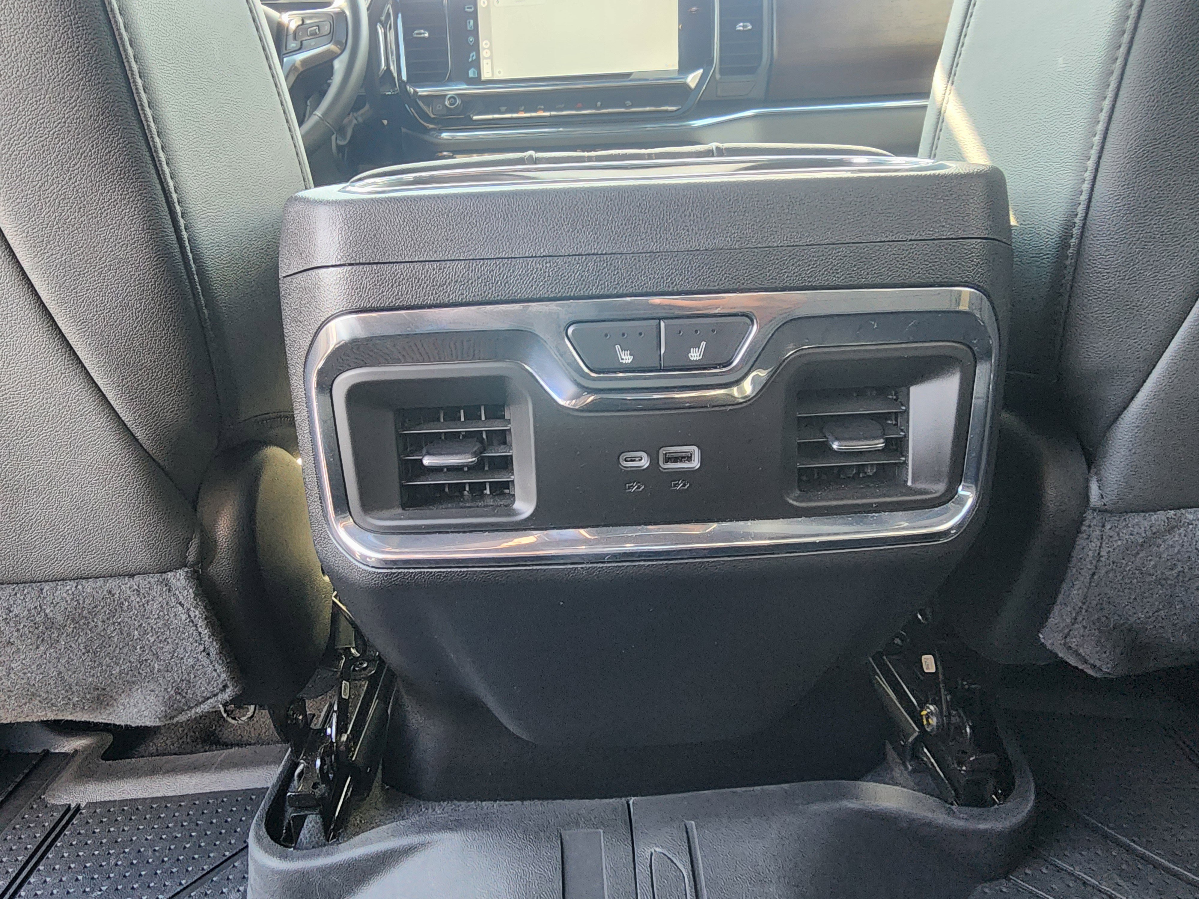 Used 2024 Chevrolet Silverado 2500 High Country w/ High Country Premium Package image 19