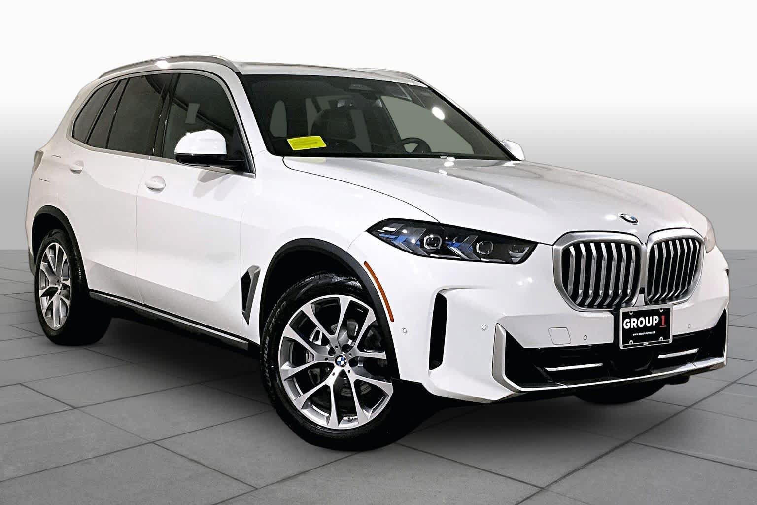 Certified 2024 BMW X5 xDrive40i w/ Premium Package AWD/4WD image 2