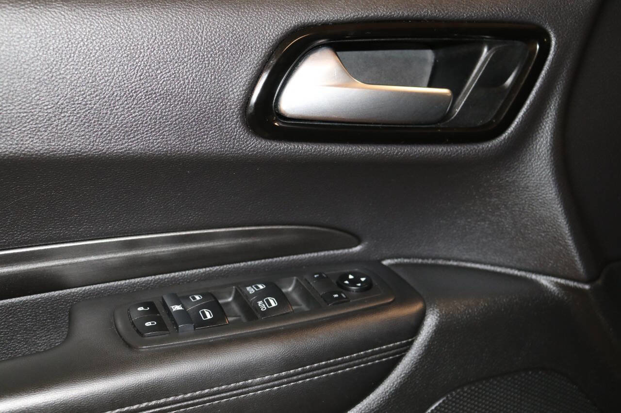 Used 2021 Dodge Durango SXT w/ 3rd Row Seating Group image 49