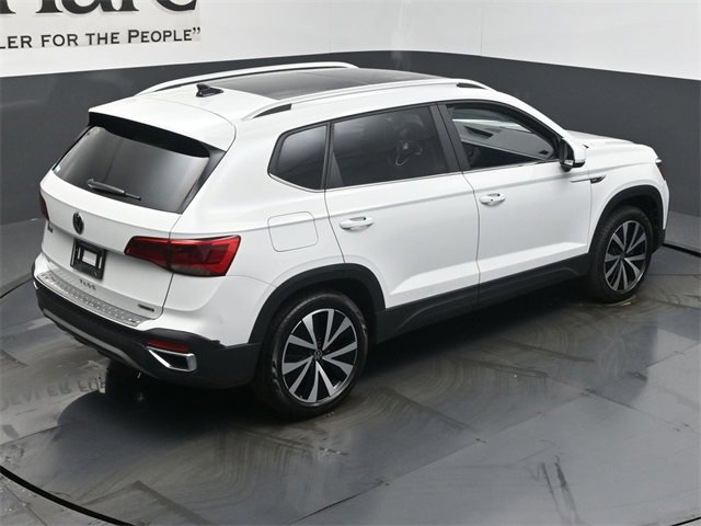 Used 2023 Volkswagen Taos SE w/ Panoramic Sunroof Package image 40