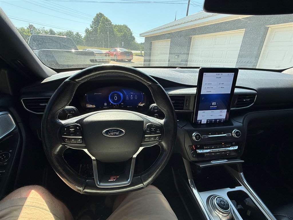 Used 2020 Ford Explorer ST w/ Premium Technology Package AWD/4WD image 4