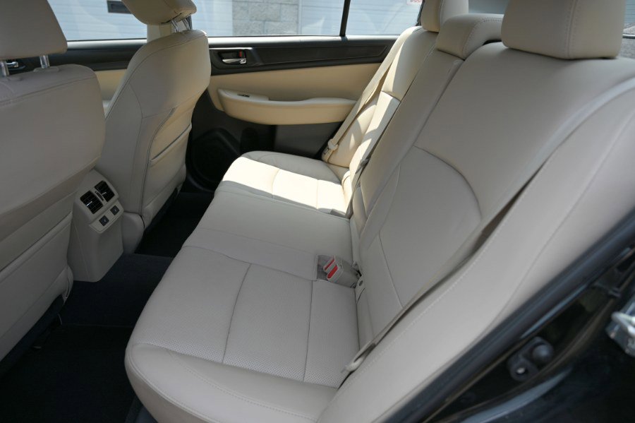 Used 2017 Subaru Legacy 3.6R Limited image 18