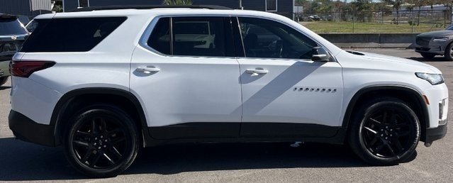 Used 2022 Chevrolet Traverse LT image 7