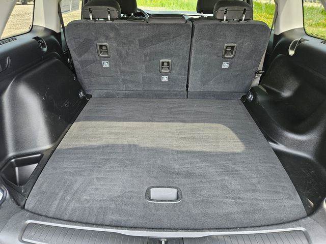 Used 2023 Jeep Grand Cherokee Laredo AWD/4WD image 18