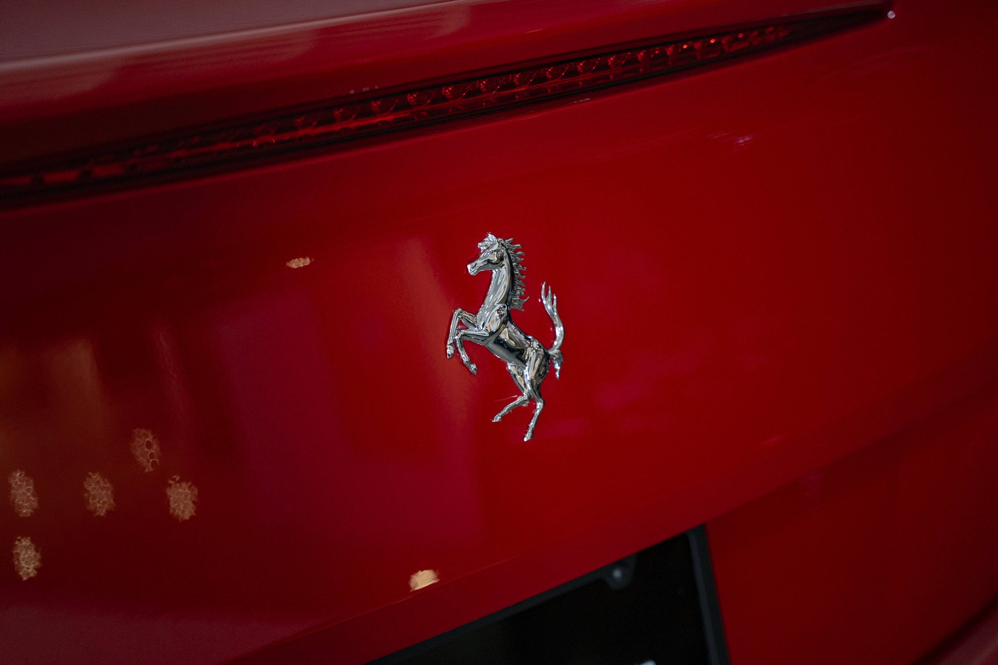 Used 2016 Ferrari California T RWD image 22