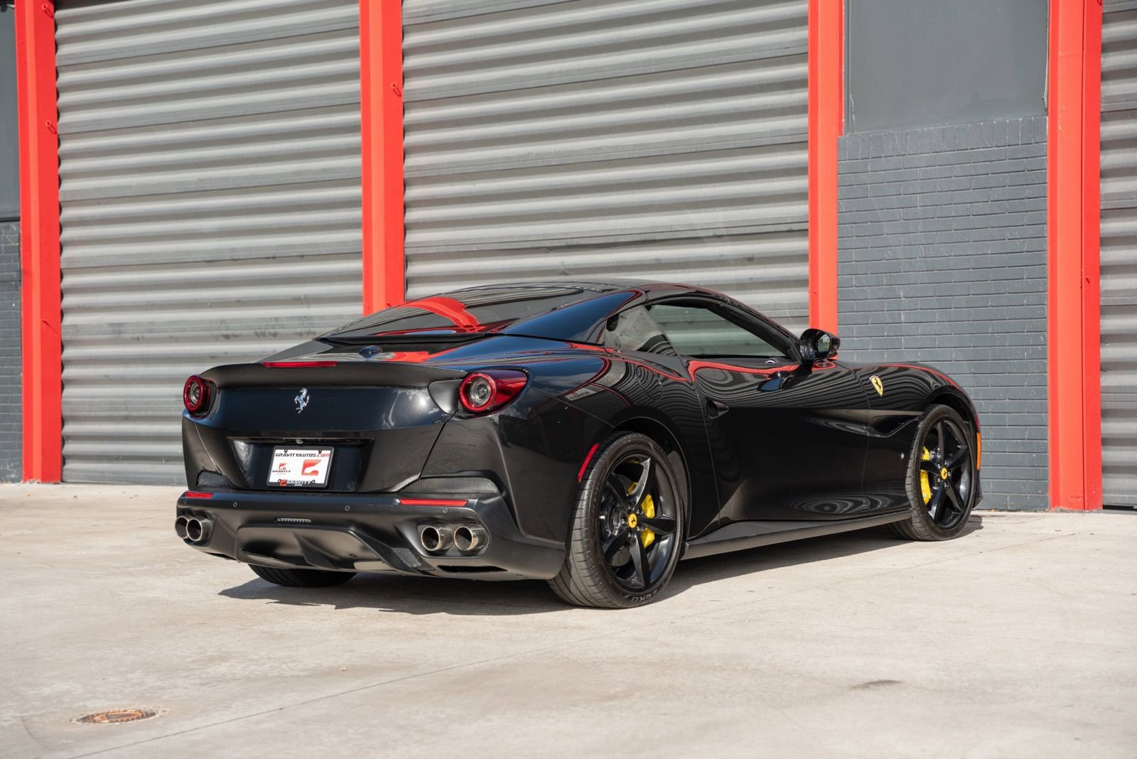 Used 2019 Ferrari Portofino image 3