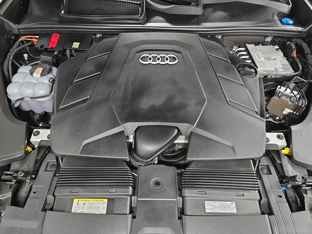Used 2021 Audi Q8 Premium Plus w/ Premium Plus Package AWD/4WD image 32