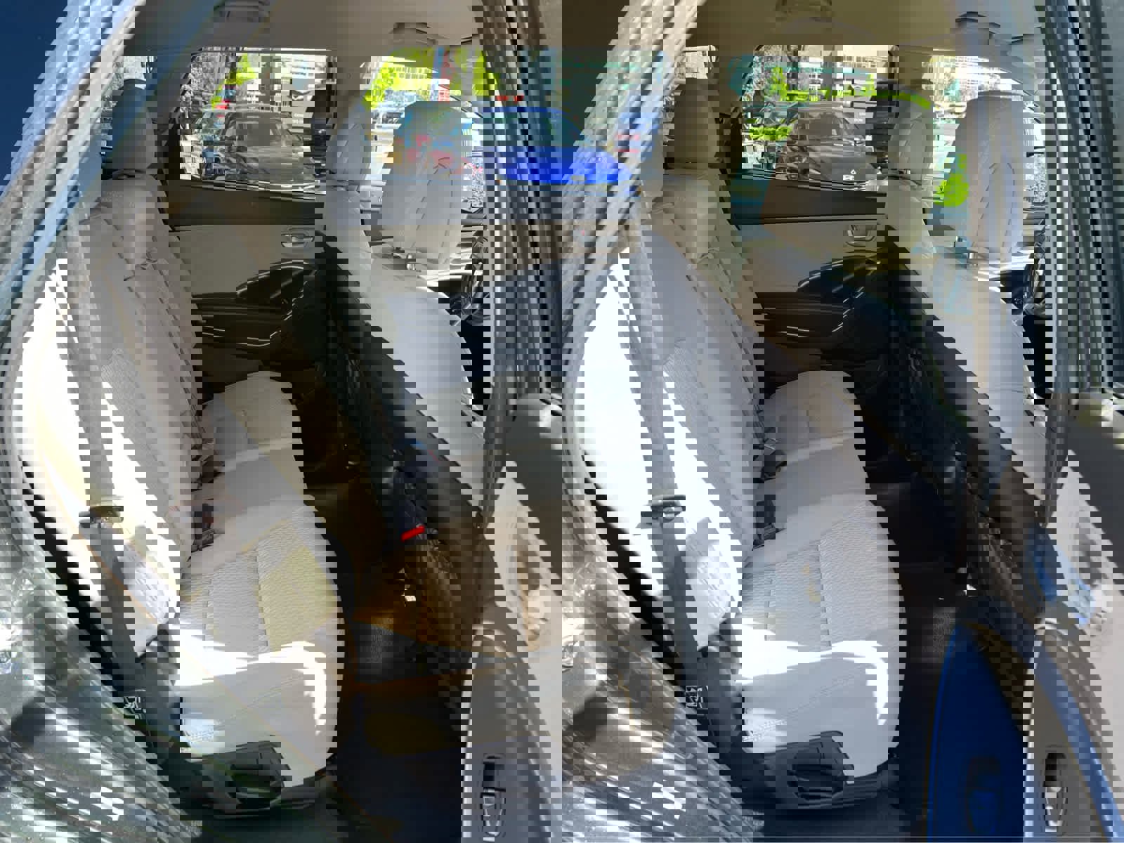 Used 2014 Hyundai Santa Fe GLS image 25