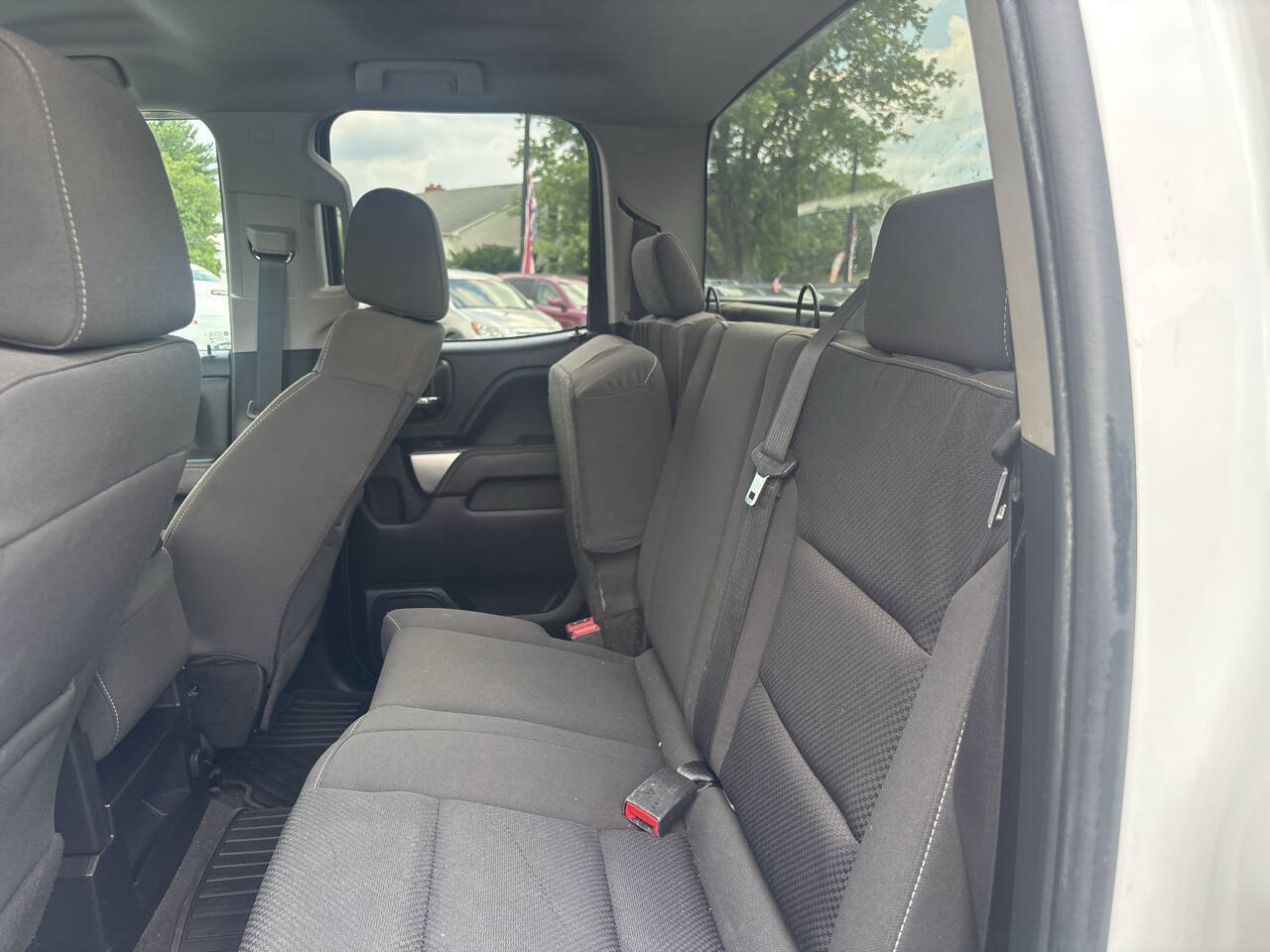 Used 2019 Chevrolet Silverado 1500 LT AWD/4WD image 16