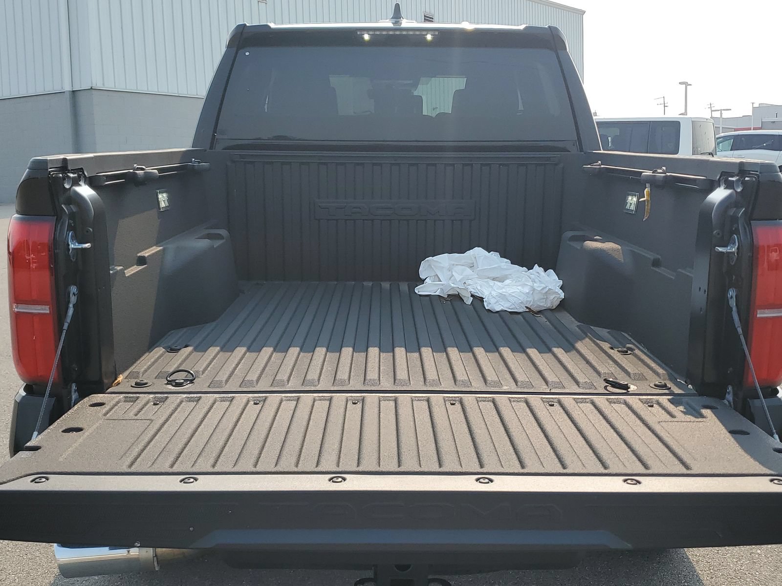Used 2026 Toyota Tacoma TRD Off-Road AWD/4WD image 8