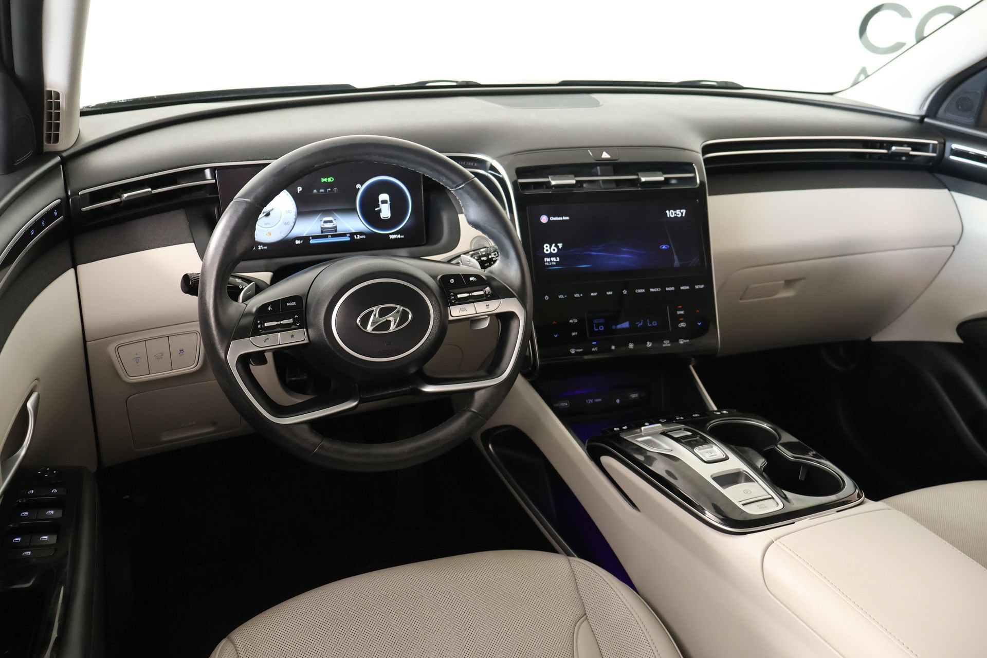 Used 2022 Hyundai Tucson Limited FWD image 2