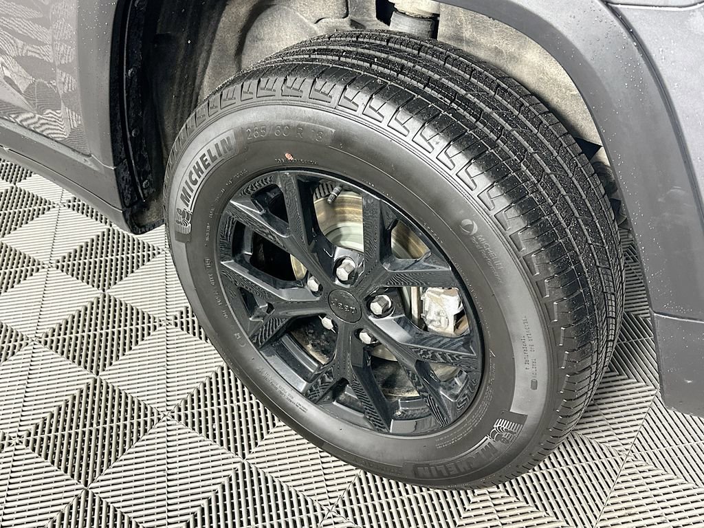 Certified 2024 Jeep Grand Cherokee Altitude image 38