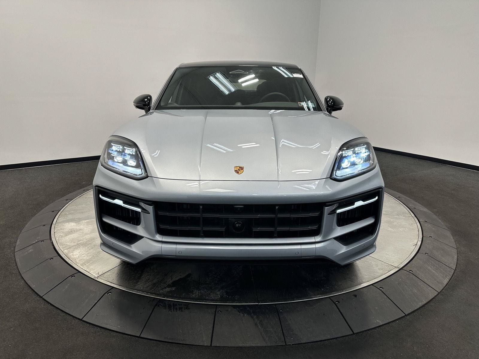 New 2026 Porsche Cayenne Coupe AWD/4WD image 10