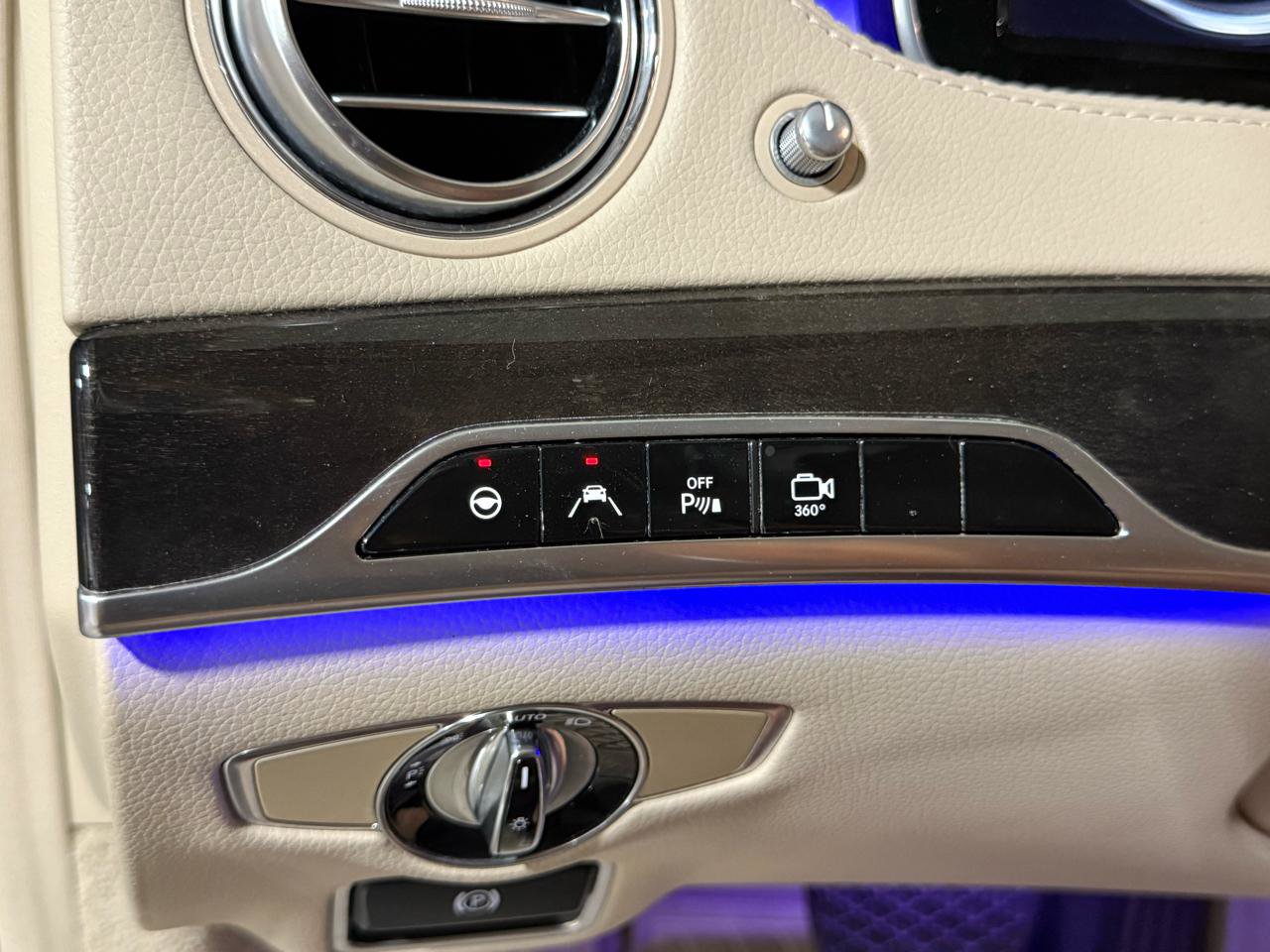 Used 2015 Mercedes-Benz S 550 Sedan w/ Premium 1 Package image 17