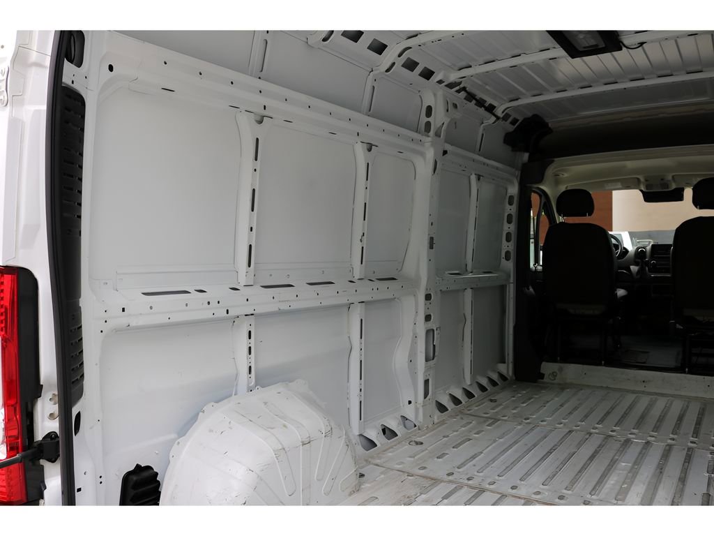Used 2025 RAM ProMaster 2500 w/ Convenience Group FWD image 16