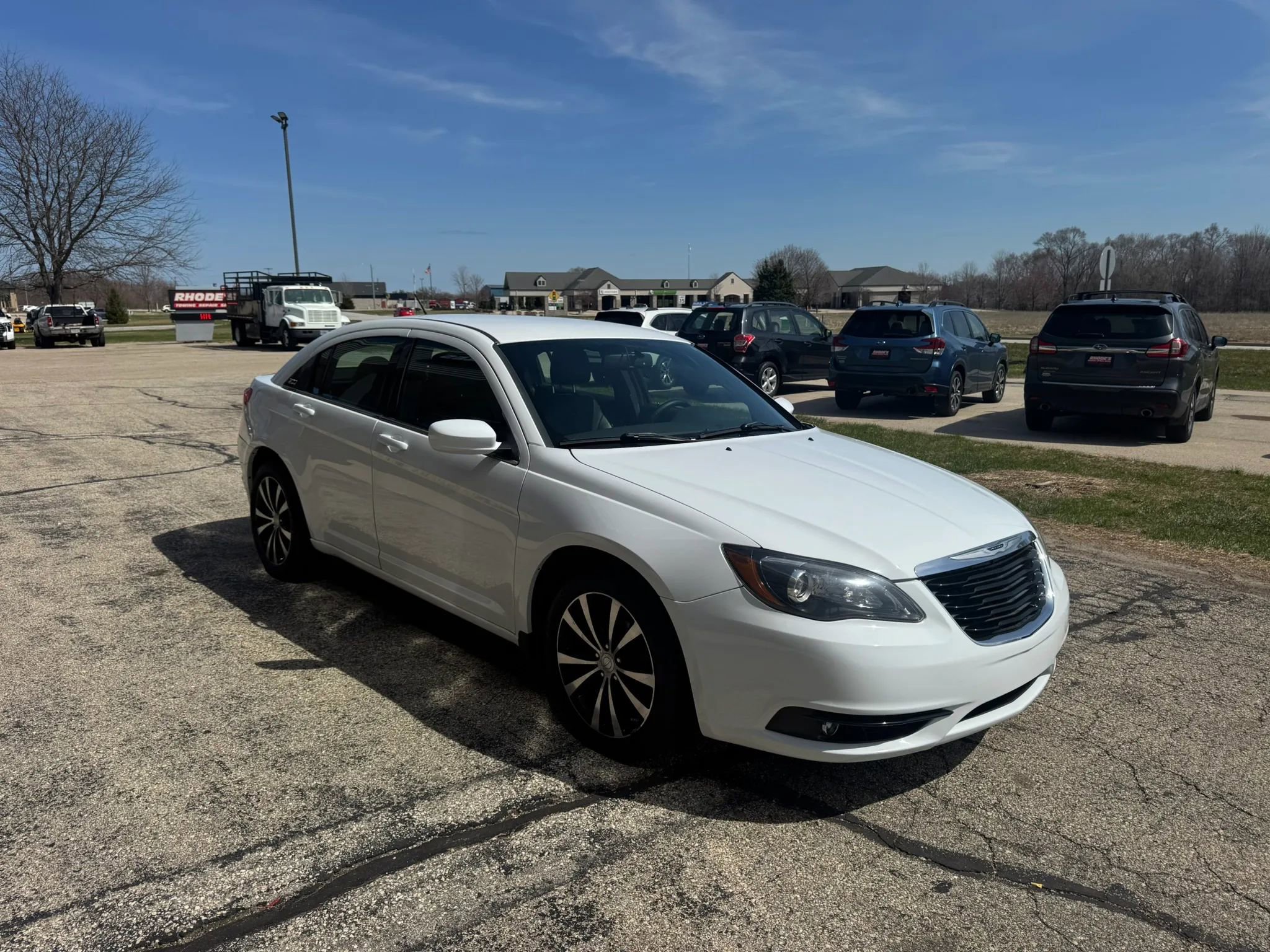 Used 2014 Chrysler 200 Limited w/ 200 S V6 Premium Group FWD image 7