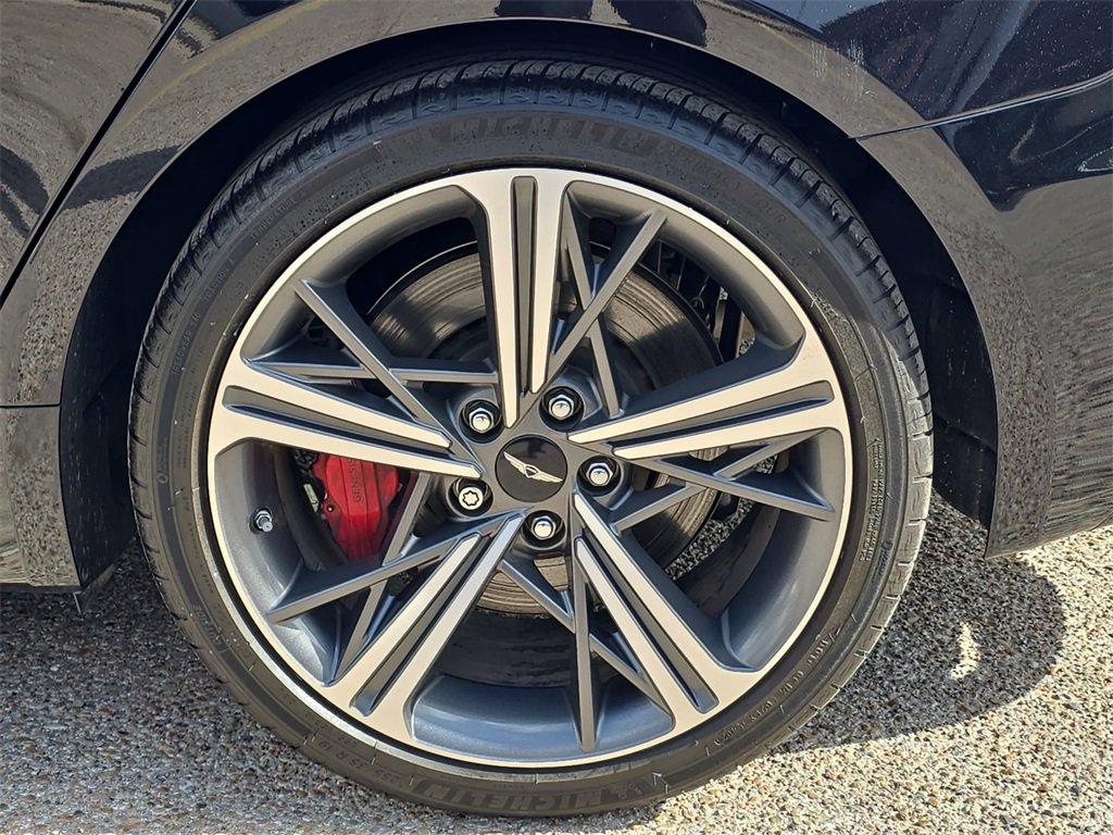 Used 2024 Genesis G70 2.5T w/ Sport Prestige Package image 32