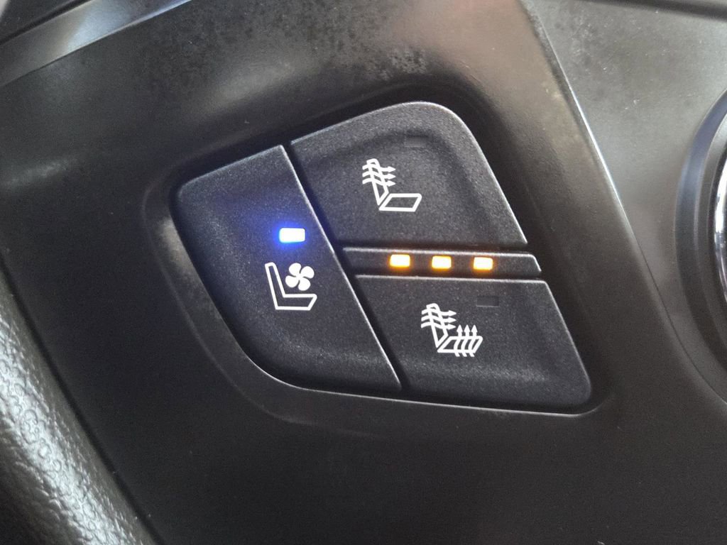 Used 2018 Chevrolet Silverado 1500 High Country image 29