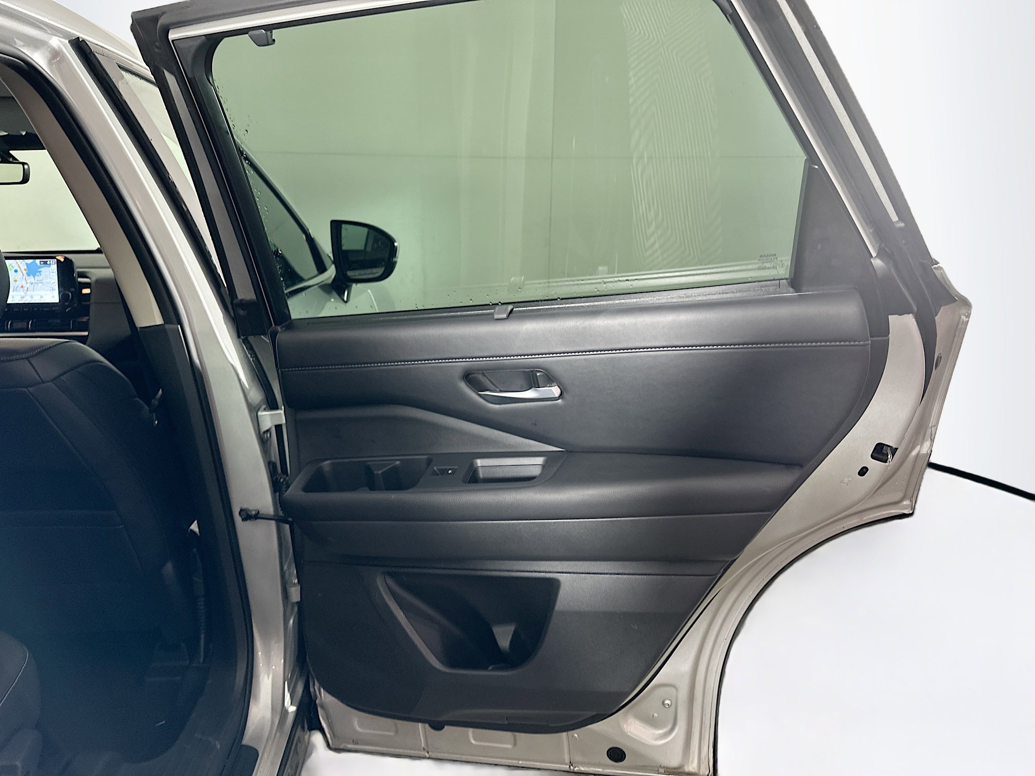 Used 2025 Nissan Pathfinder SL image 33