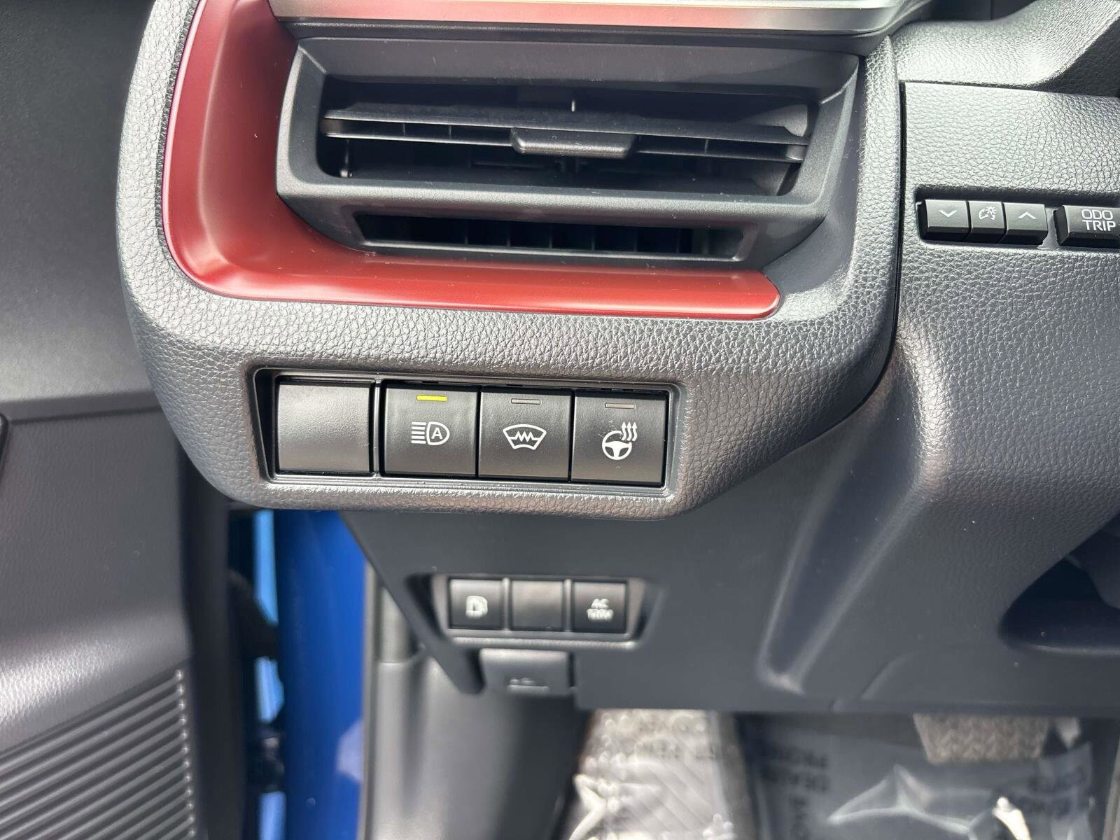 Used 2024 Toyota Prius Prime FWD image 16