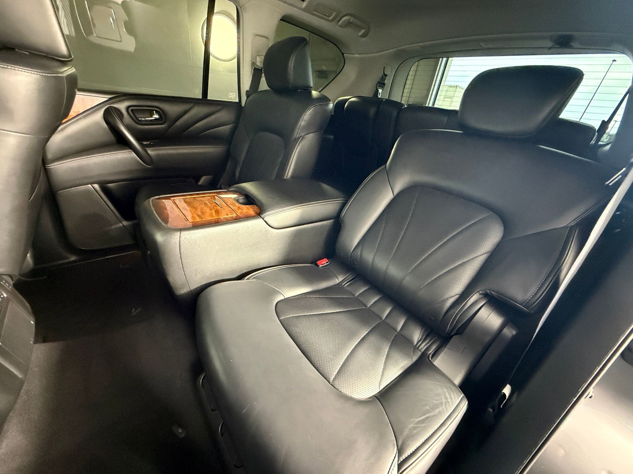 Used 2017 INFINITI QX80 2WD w/ Deluxe Technology Package image 29