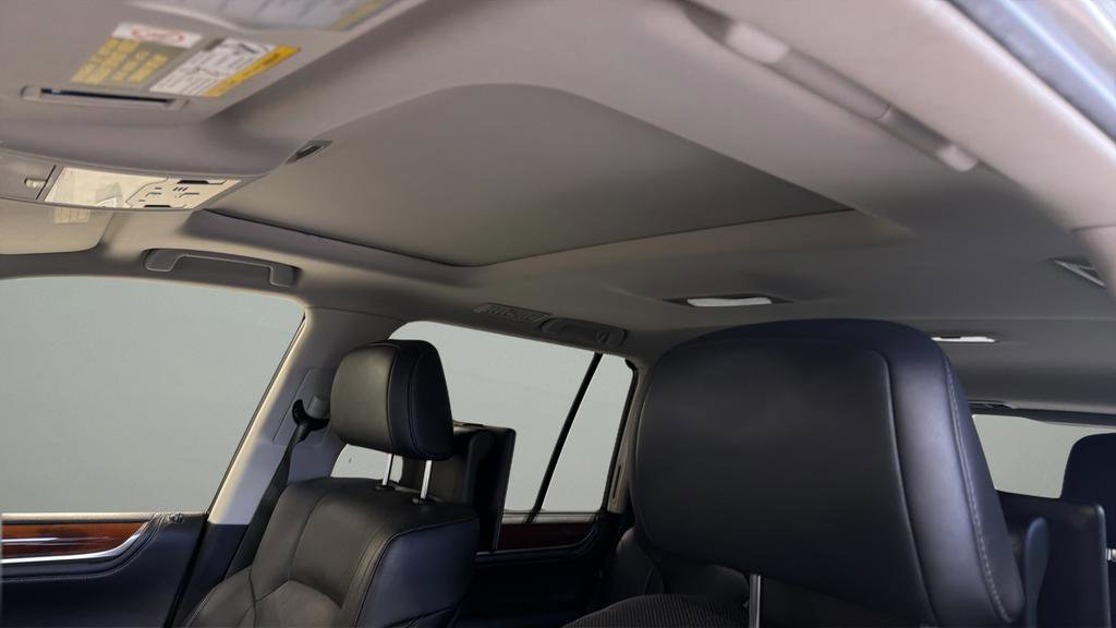 Used 2016 Lexus LX 570 4WD image 12