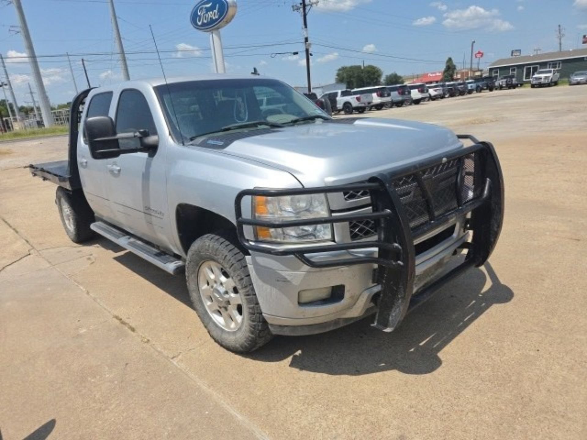 Used 2014 Chevrolet Silverado 2500 LT w/ Z71 Appearance Package AWD/4WD image 2