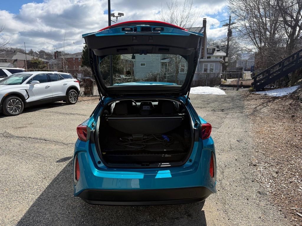 Used 2022 Toyota Prius Prime LE image 5