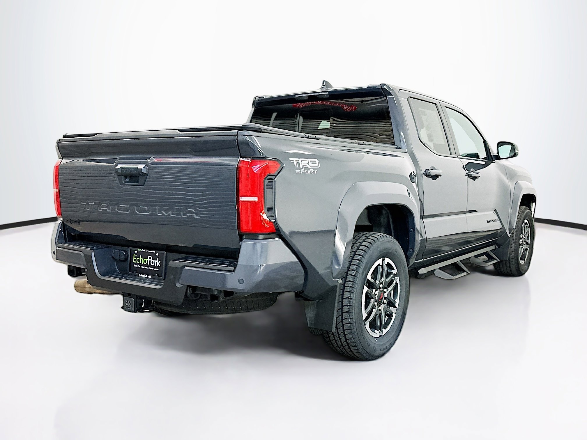 Used 2024 Toyota Tacoma TRD Sport w/ TRD Sport Upgrade Package image 9