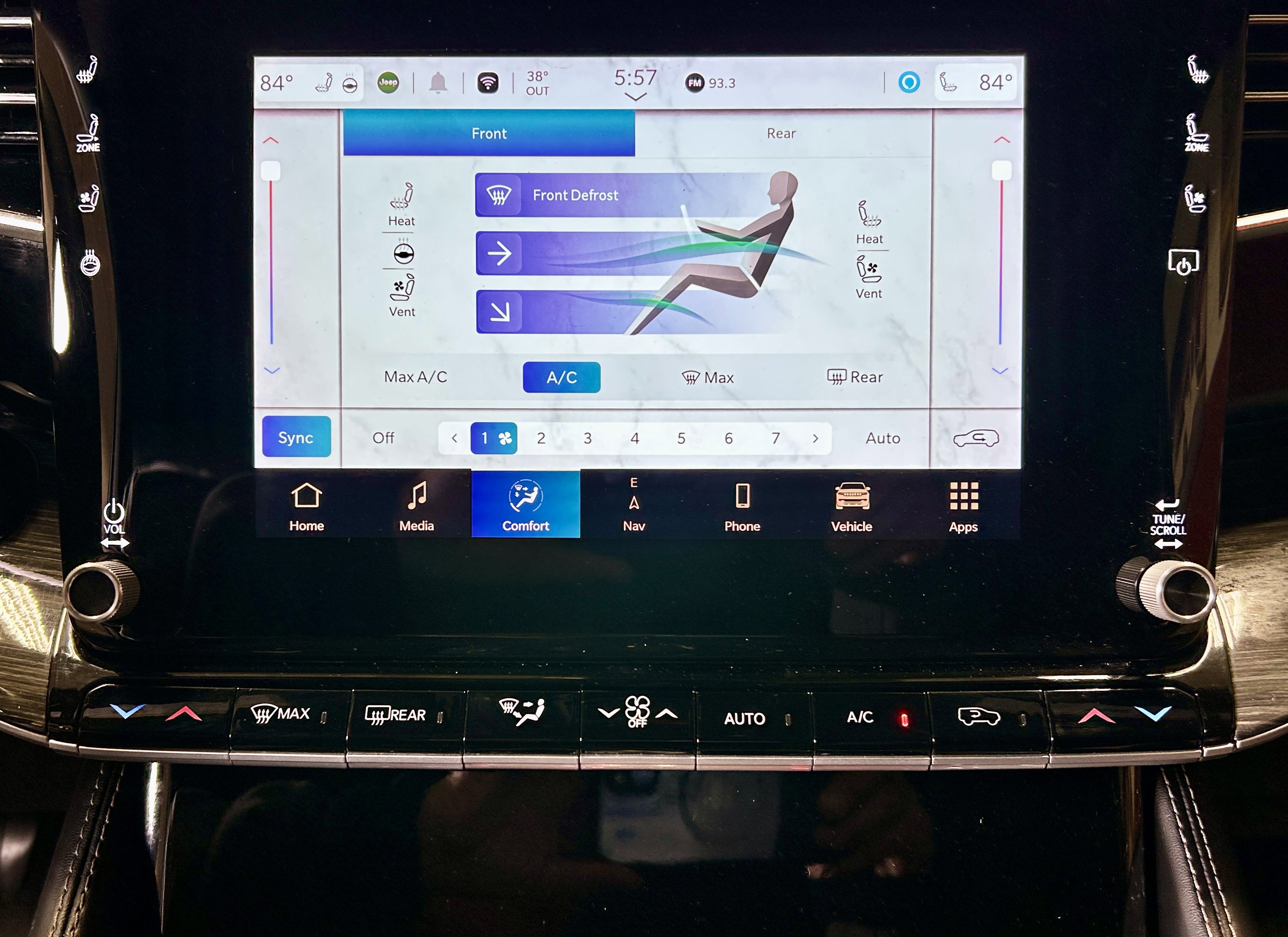 Certified 2022 Jeep Wagoneer Series III w/ Premium Group I image 35