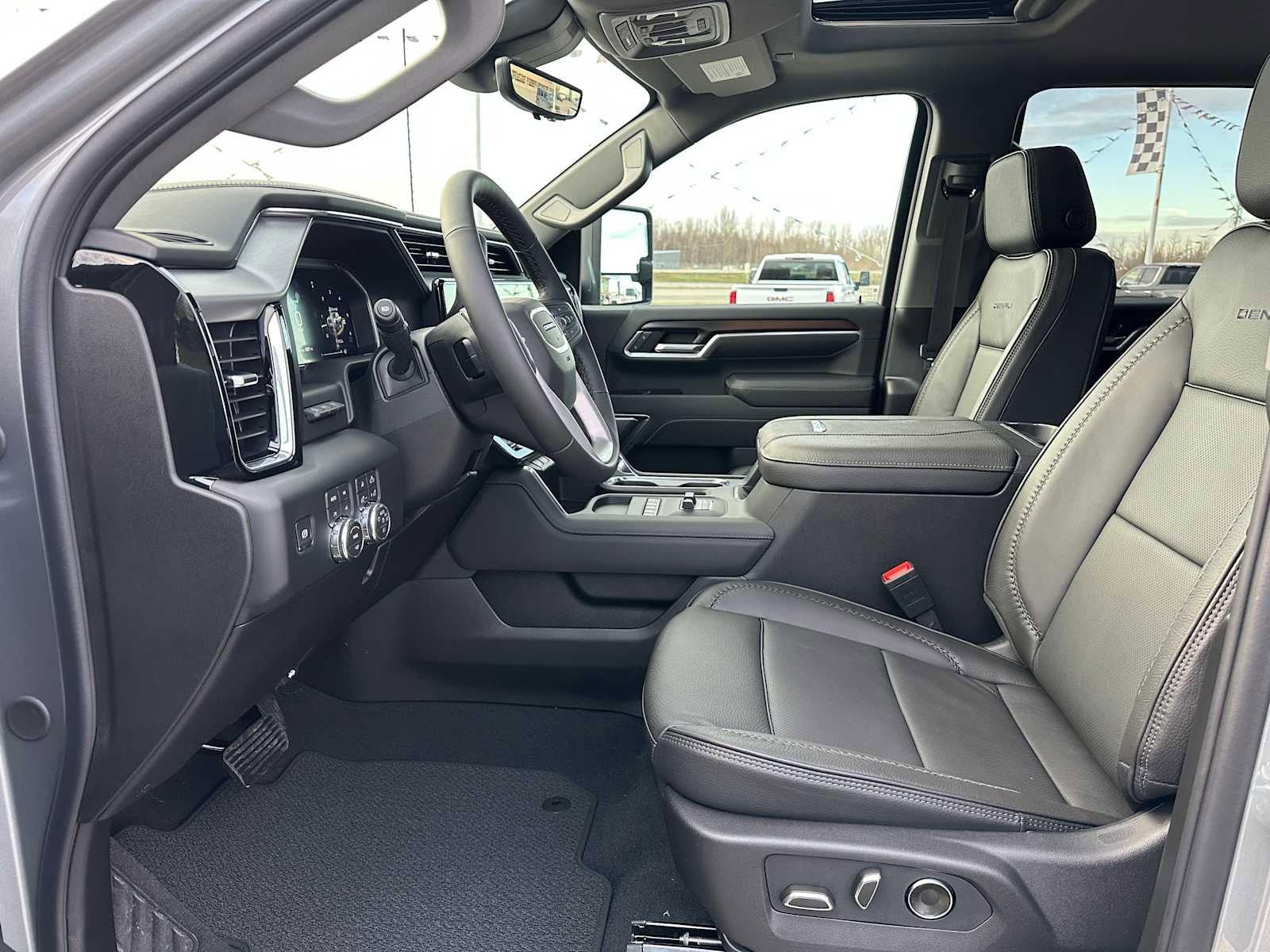 New 2026 GMC Sierra 3500 Denali w/ Denali Reserve Package AWD/4WD image 21