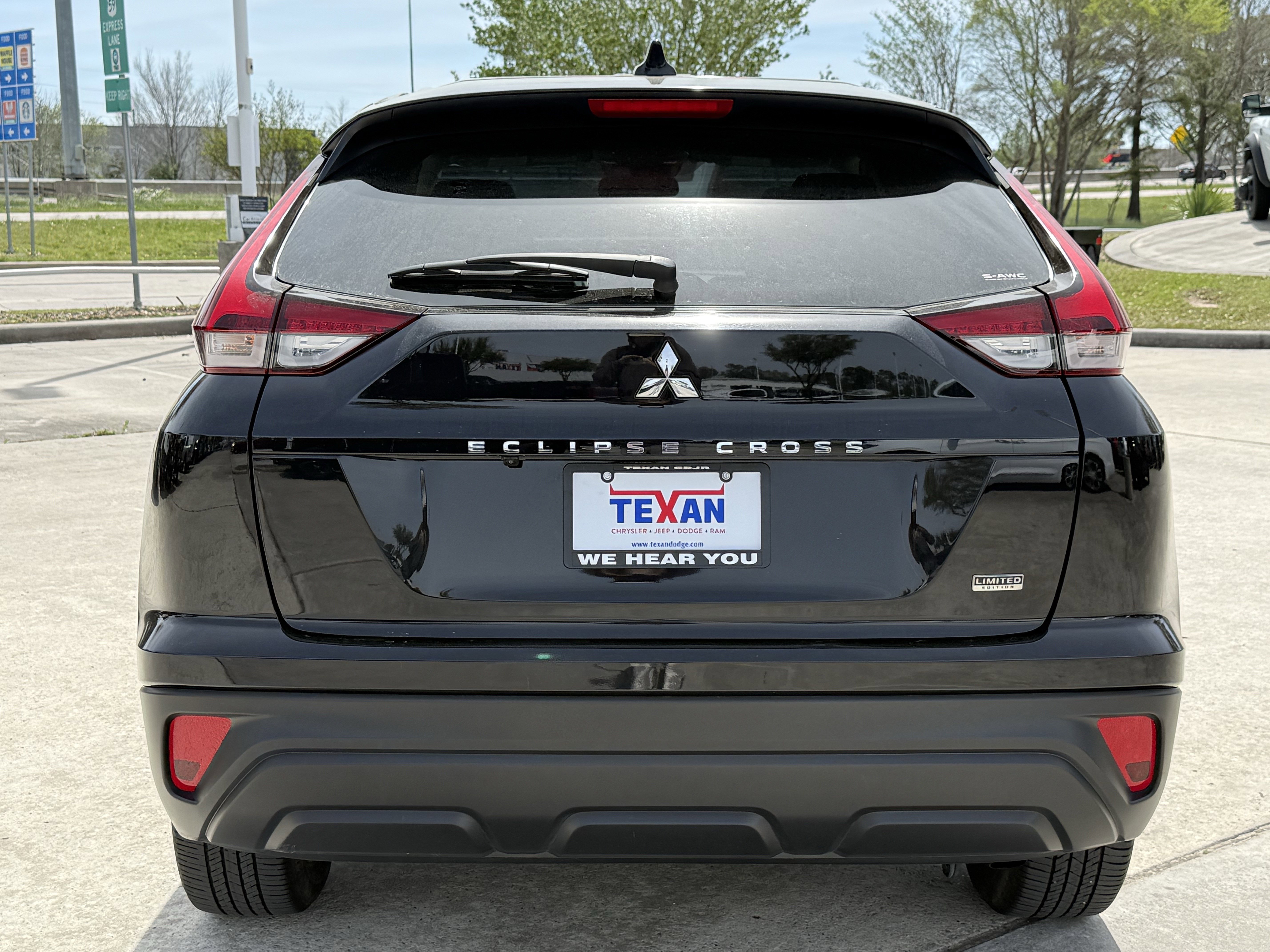 Used 2024 Mitsubishi Eclipse Cross LE image 6