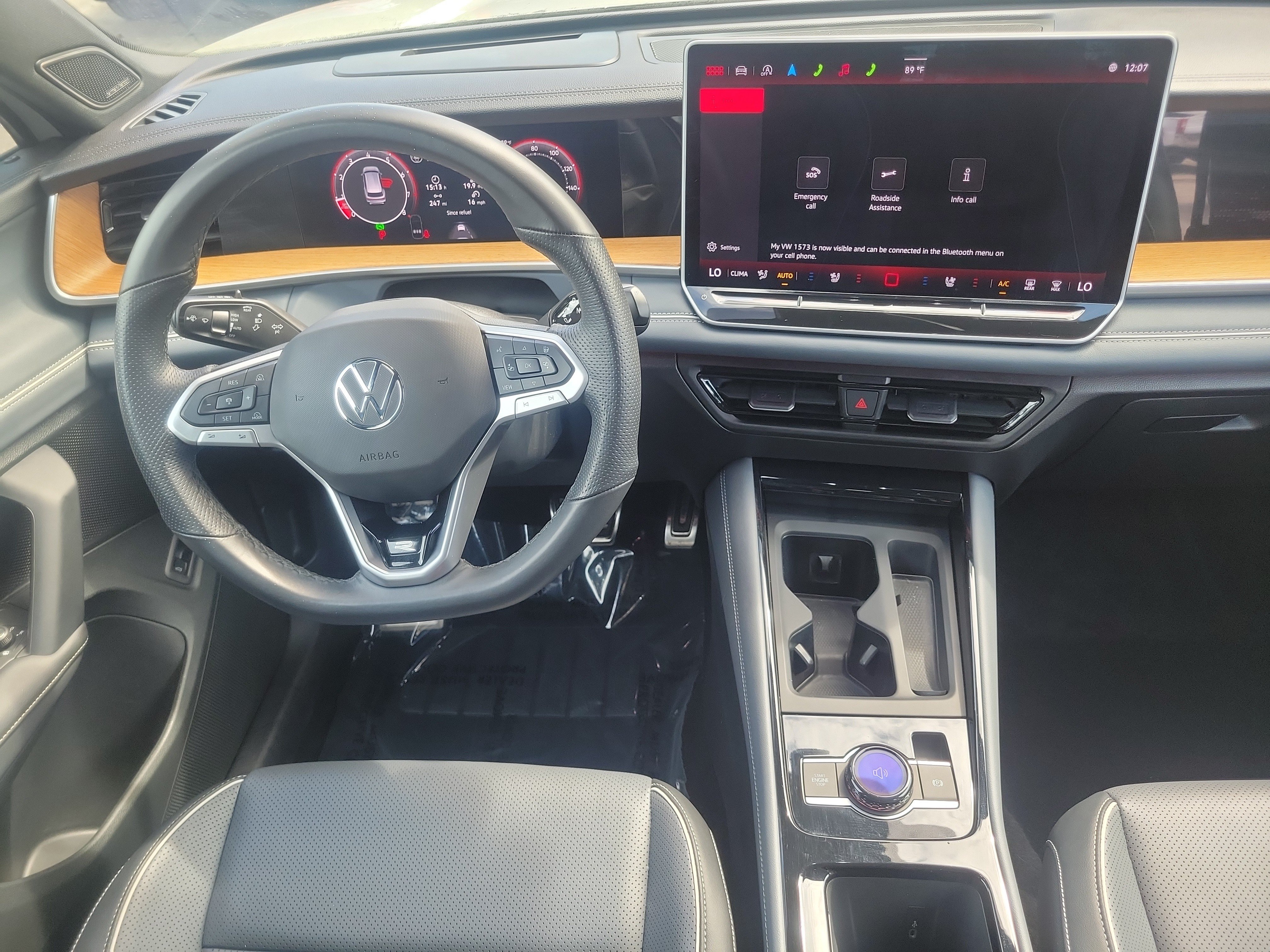 Used 2025 Volkswagen Tiguan SEL R-Line AWD/4WD image 21