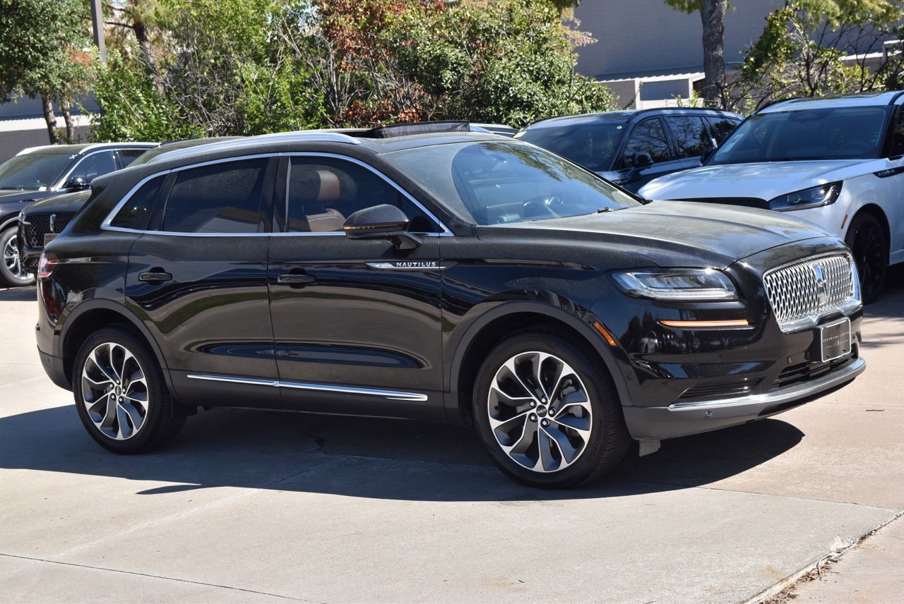 Used 2023 Lincoln Nautilus Reserve w/ Equipment Group 201A AWD/4WD image 5