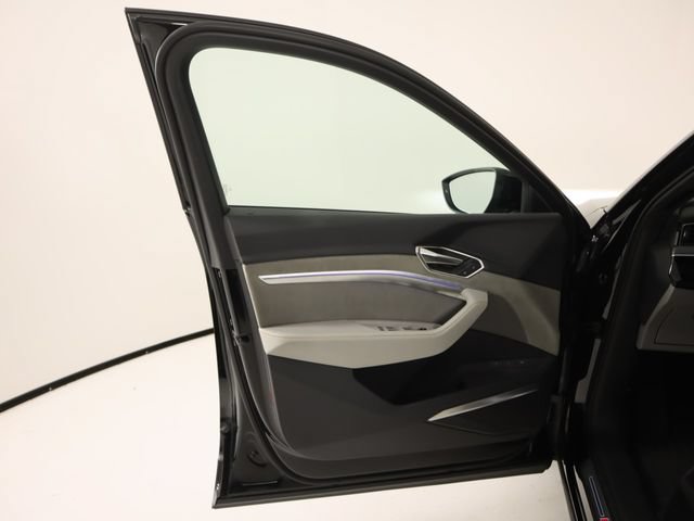 Used 2024 Audi Q8 e-tron Prestige w/ Prestige Package AWD/4WD image 10