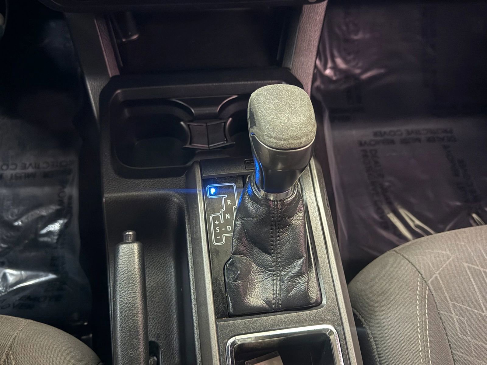 Used 2017 Toyota Tacoma TRD Sport image 32