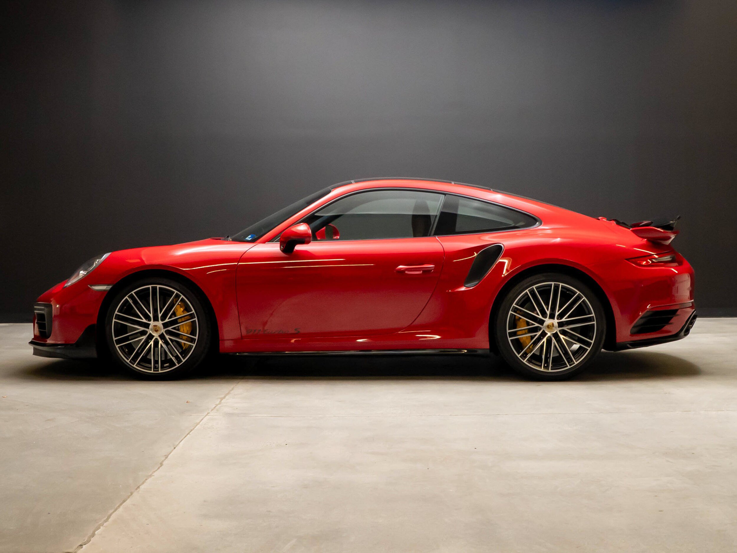 Certified 2019 Porsche 911 Turbo S AWD/4WD image 2