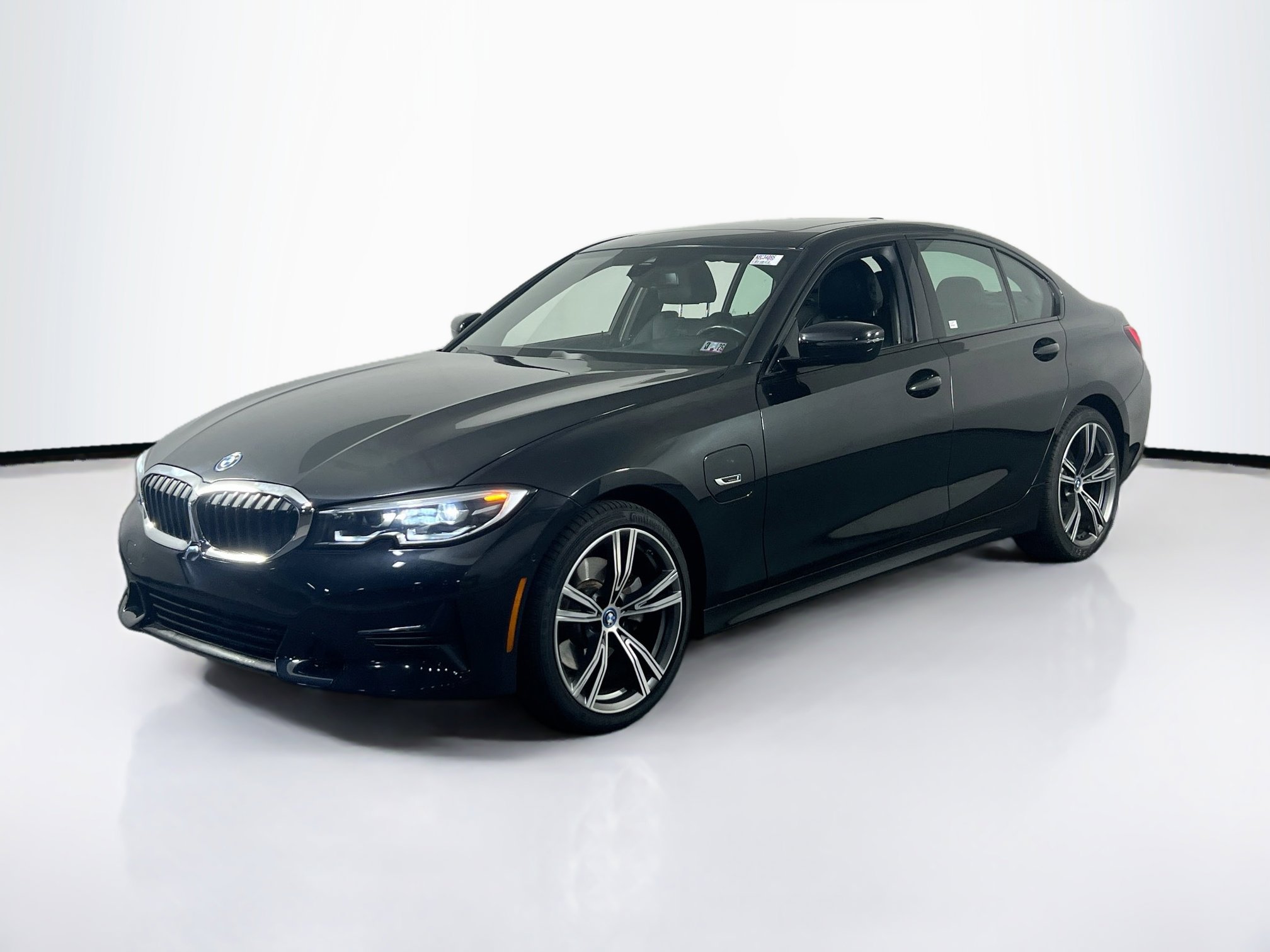 Used 2022 BMW 330e xDrive w/ Premium Package image 1