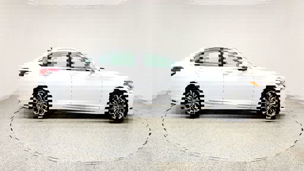 Used 2017 Genesis G80 3.8 w/ Option Group 02 image 4